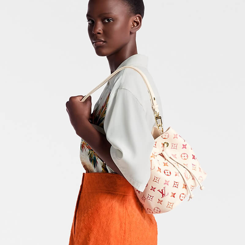 L0vis Vvtt0n Néonoé BB M24649