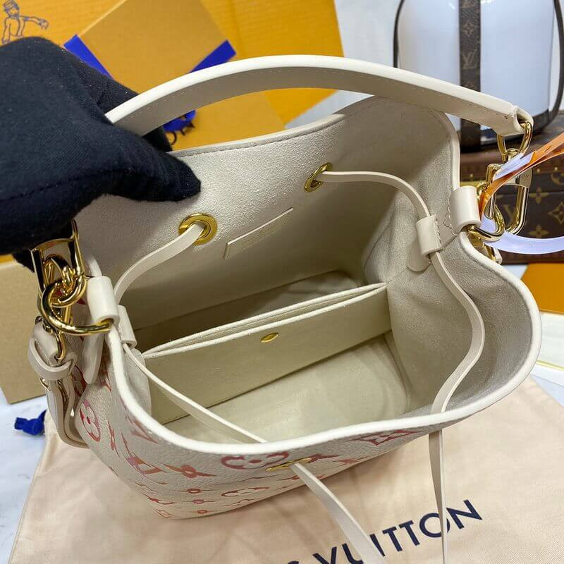 L0vis Vvtt0n Néonoé BB M24649