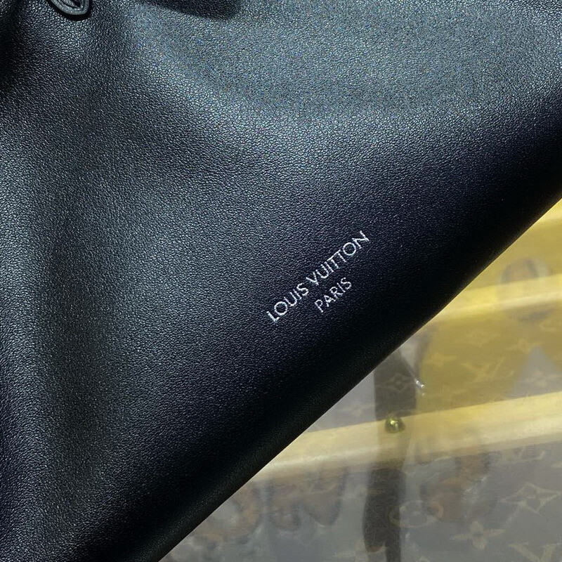 L0vis Vvtt0n CarryAll Vibe BB M12888