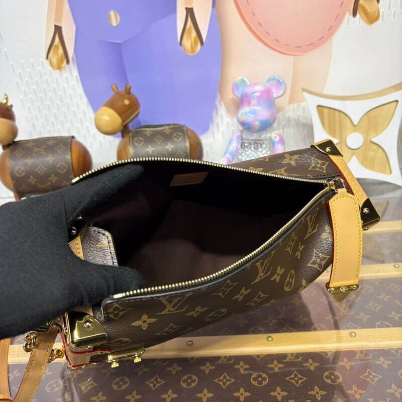 L0vis Vvtt0n Side Trunk GM M14513