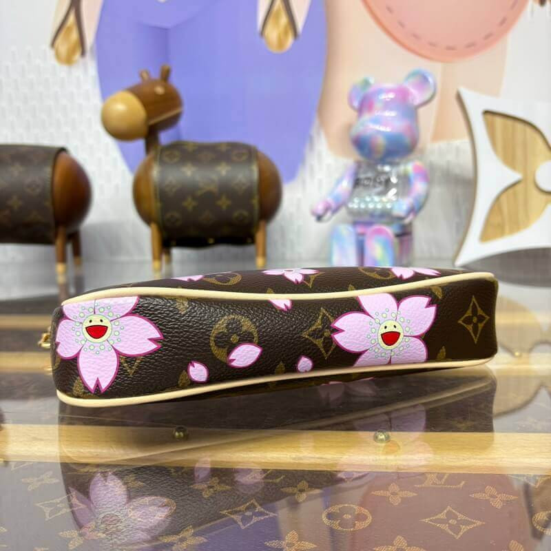 LV x TM Pochette Accessoires M13666