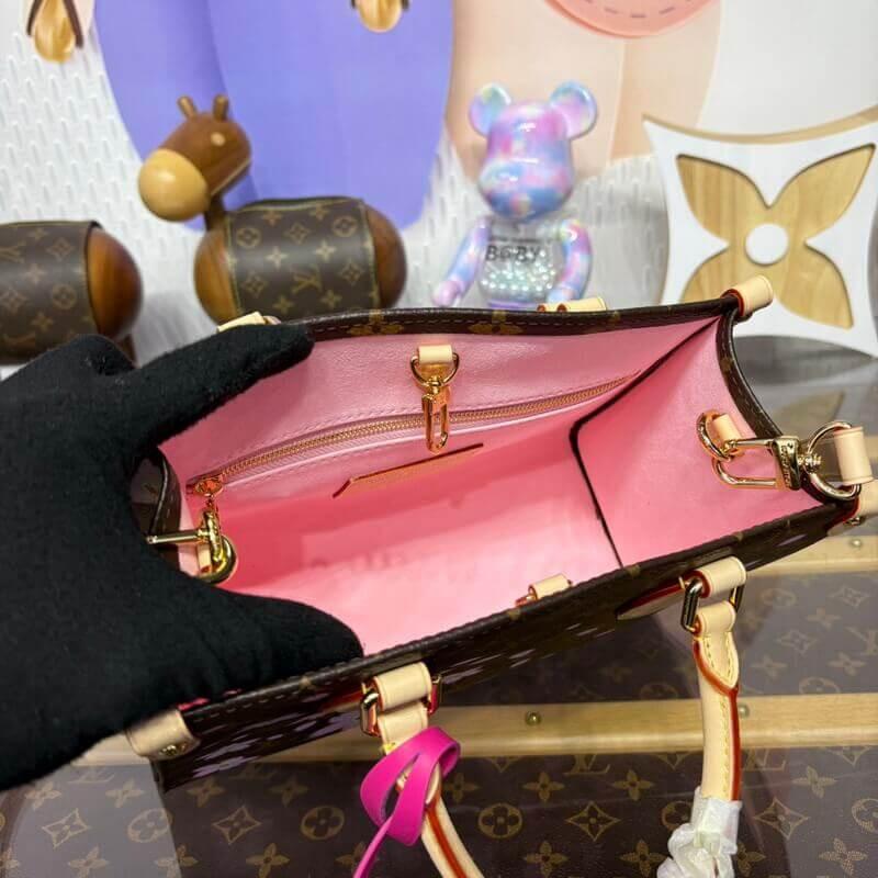 LV x TM OnTheGo PM M13269