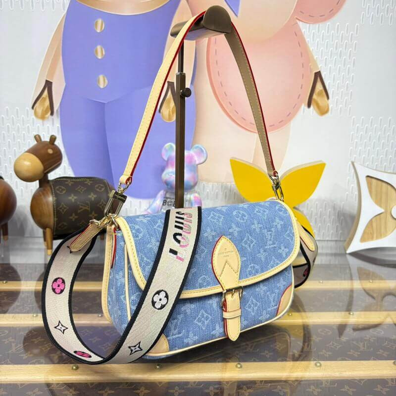 L0vis Vvtt0n Diane Bag M13070 Denim Blue