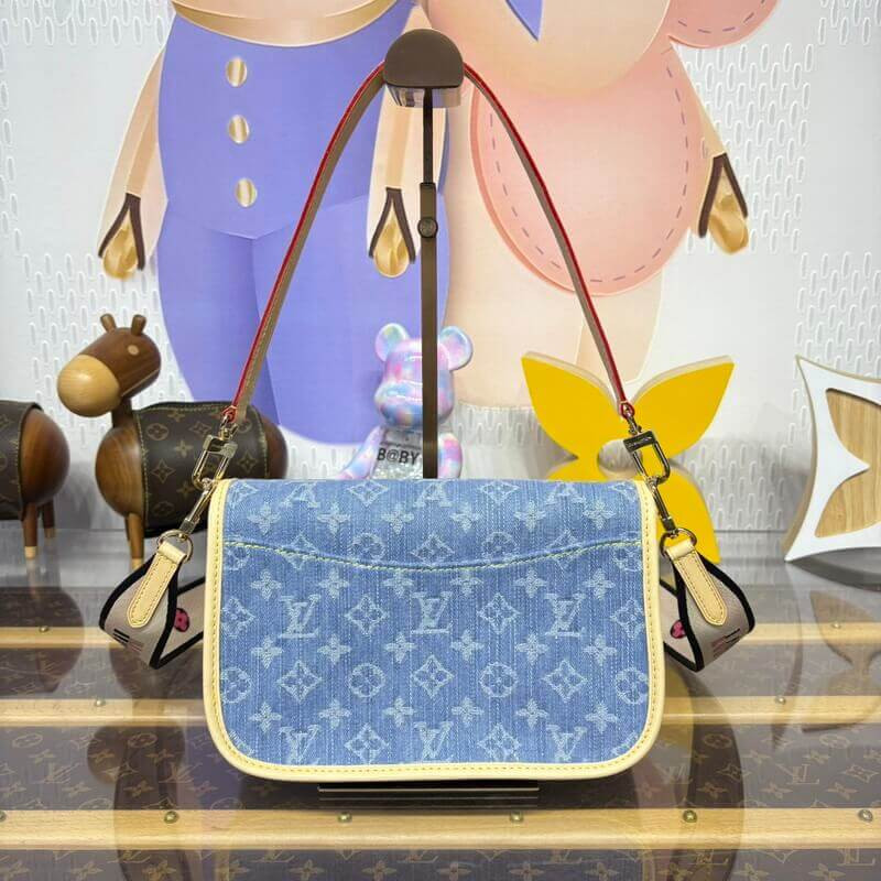L0vis Vvtt0n Diane Bag M13070 Denim Blue