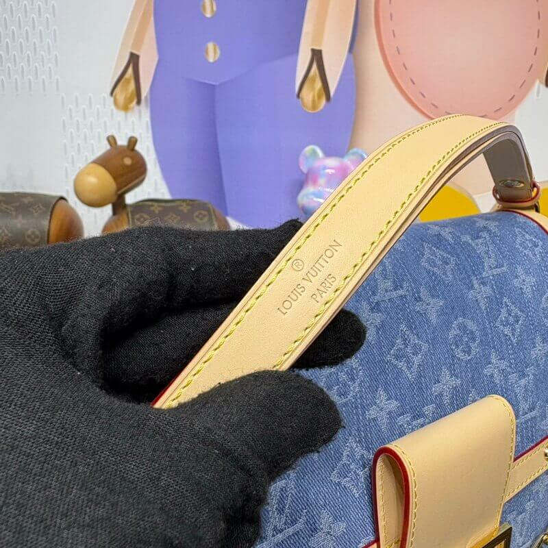 L0vis Vvtt0n Dauphine Soft GM M13319 Denim Blue