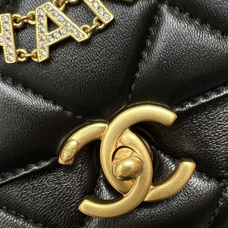 Ch**el Mini Flap Bag Shiny Lambskin AS4986