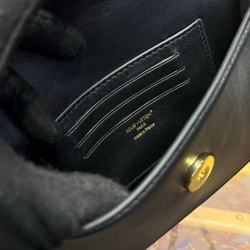 L0vis Vvtt0n Wallet On Chain LV Bloom M14564