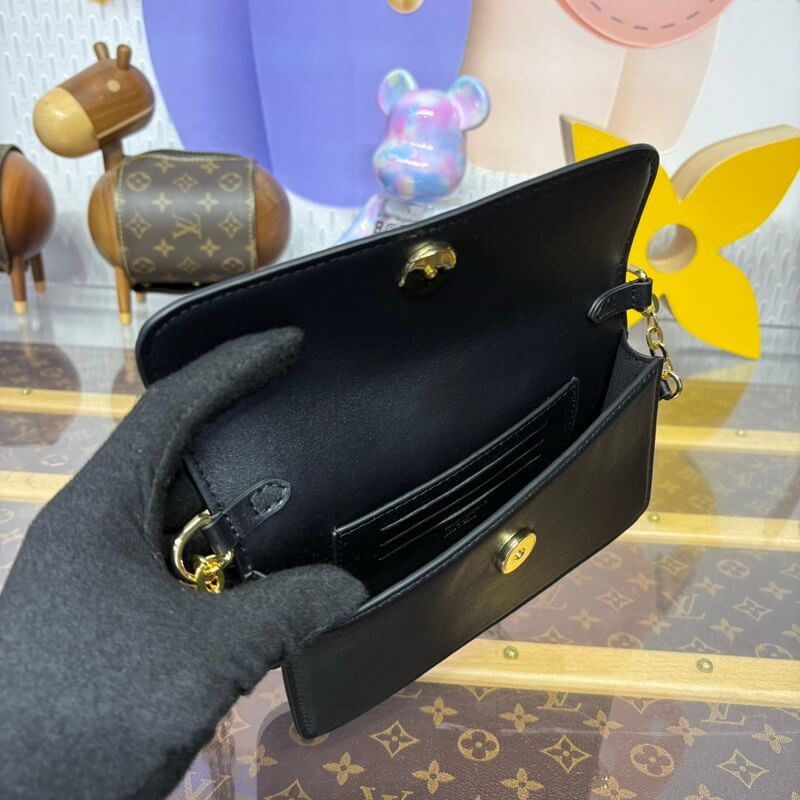 L0vis Vvtt0n Wallet On Chain LV Bloom M14564