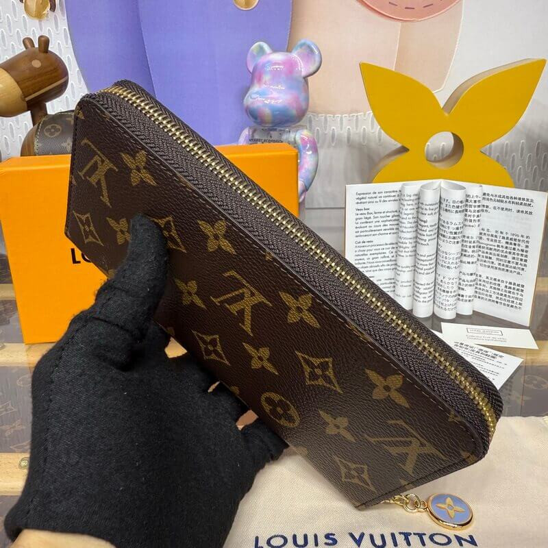 L0vis Vvtt0n Monogram Canvas Zippy Wallet M14815