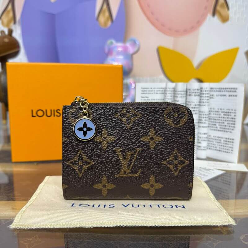 L0vis Vvtt0n Monogram Canvas Noa Compact Wallet M14530