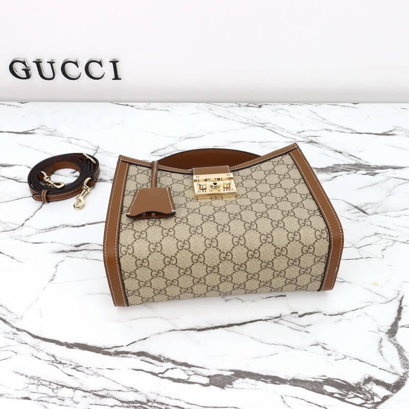 Gvc*1 Padlock Medium Top Handle Bag 838992