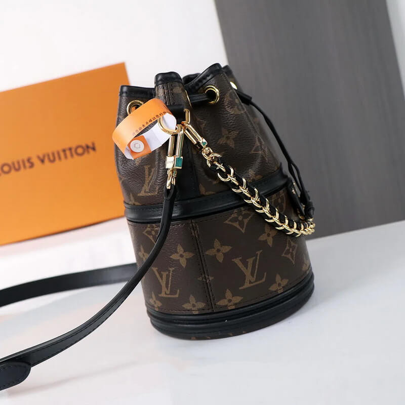 L0vis Vvtt0n Canoe Bag M83480