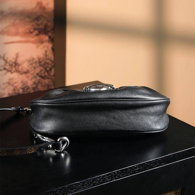 L0vis Vvtt0n Sunset Vibe M12192 Lambskin leather