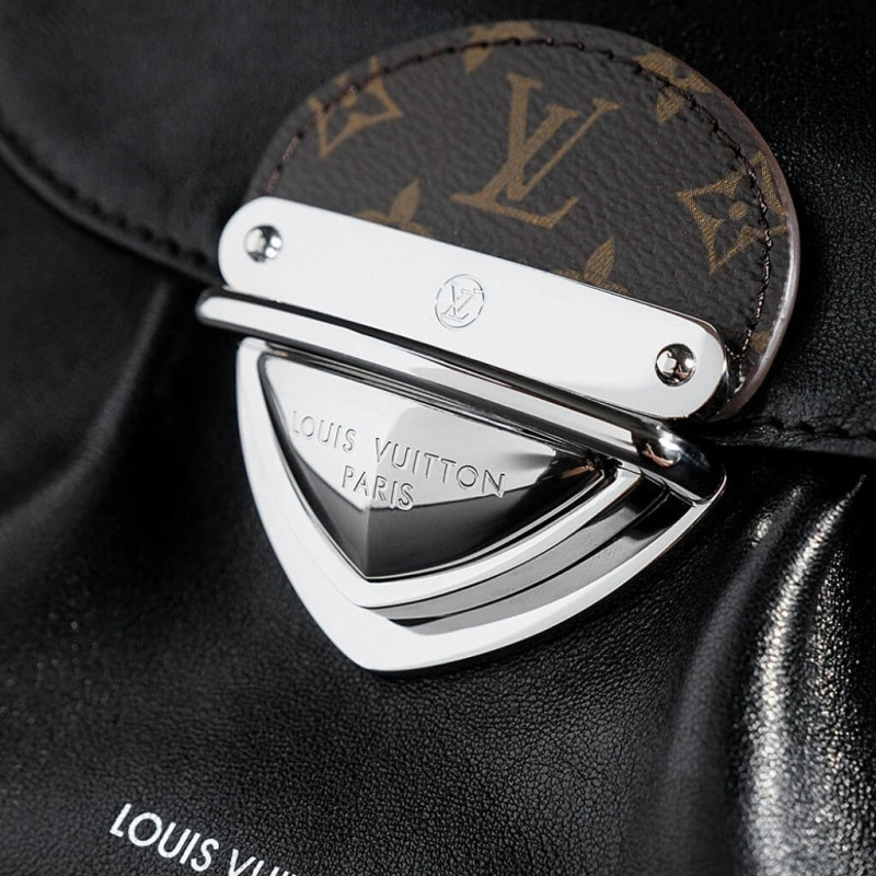 L0vis Vvtt0n Sunset Vibe M12192 Lambskin leather