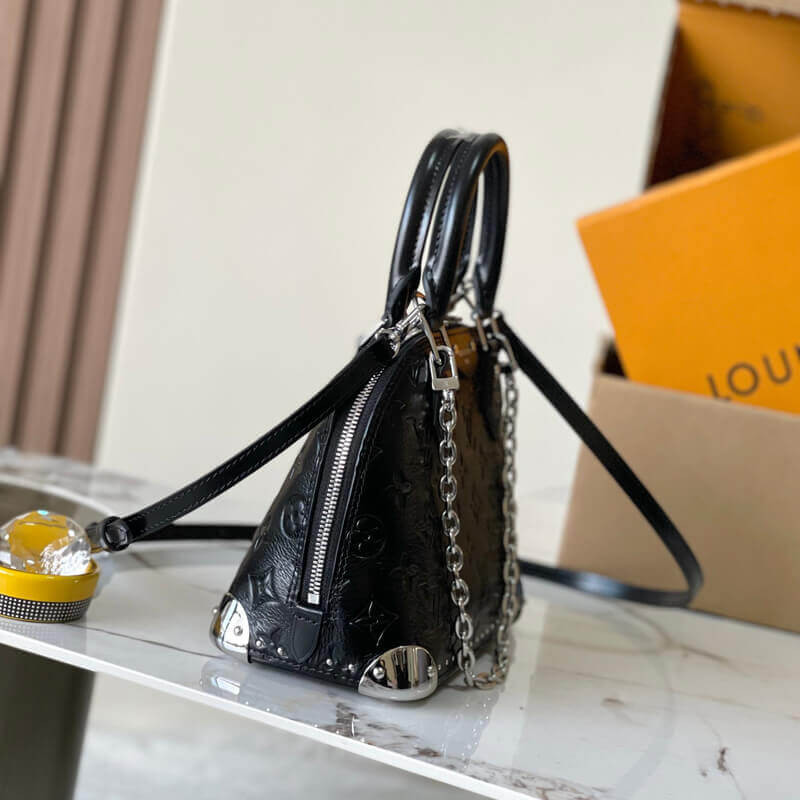 L0vis Vvtt0n Alma Trunk BB M27812