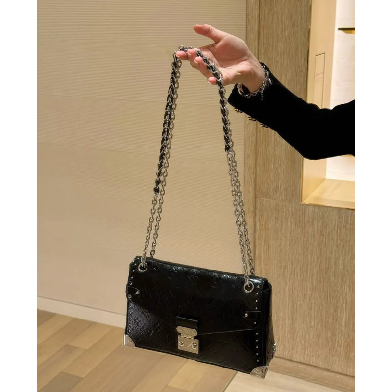 L0vis Vvtt0n Trunkie Bag M28137