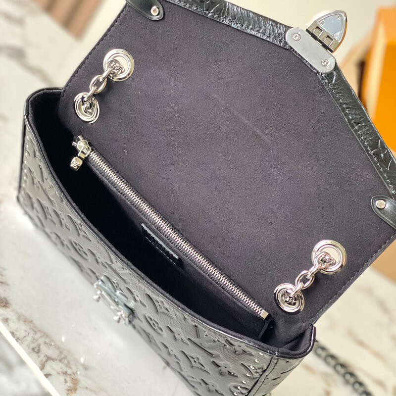 L0vis Vvtt0n Trunkie Bag M28137