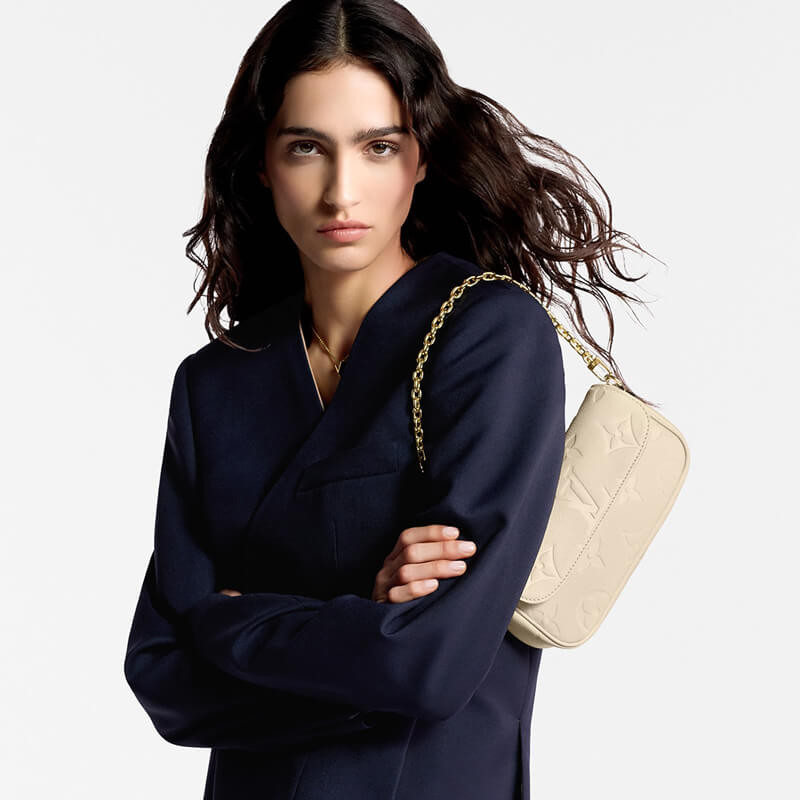 L0vis Vvtt0n Wallet On Chain Ivy M82210 M82154