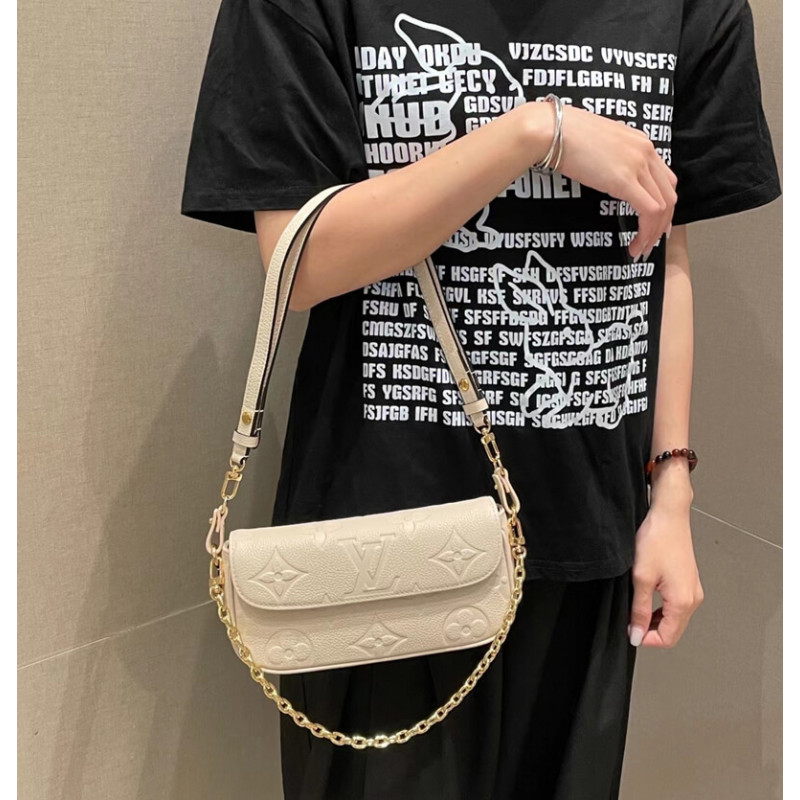 L0vis Vvtt0n Wallet On Chain Ivy M82210 M82154