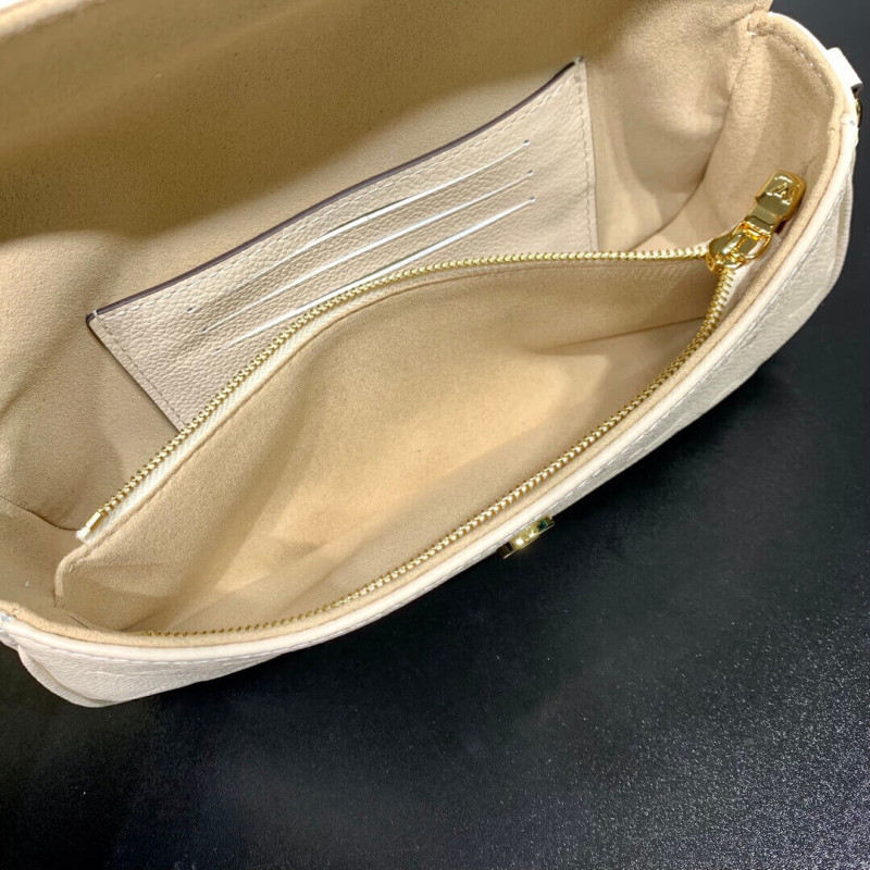 L0vis Vvtt0n Wallet On Chain Ivy M82210 M82154