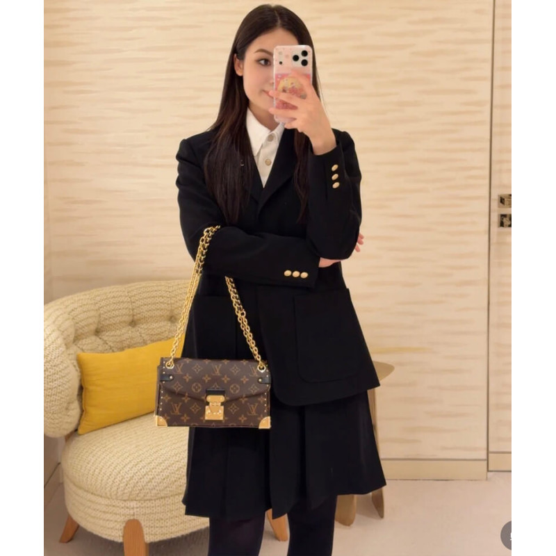 L0vis Vvtt0n Trunkie East West M27266