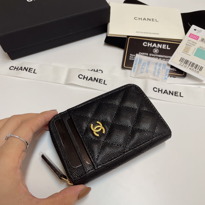 Ch**el AP1650 Zip Coin Case