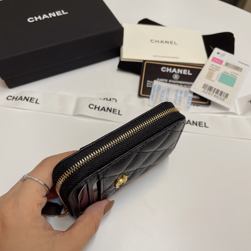 Ch**el AP1650 Zip Coin Case