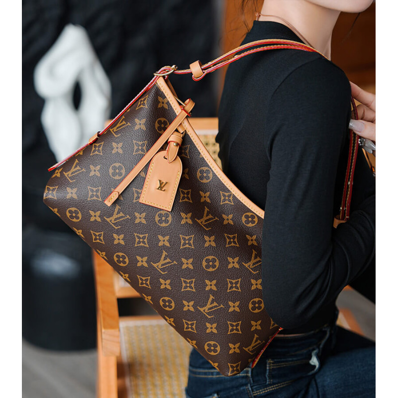 L0vis Vvtt0n CarryAll East West M28101