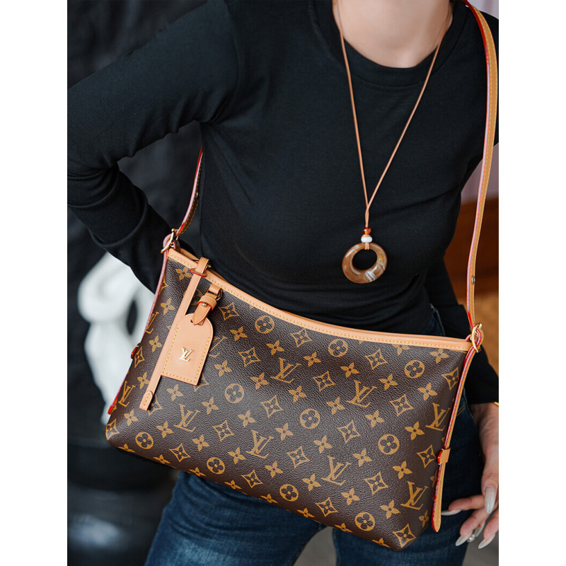 L0vis Vvtt0n CarryAll East West M28101