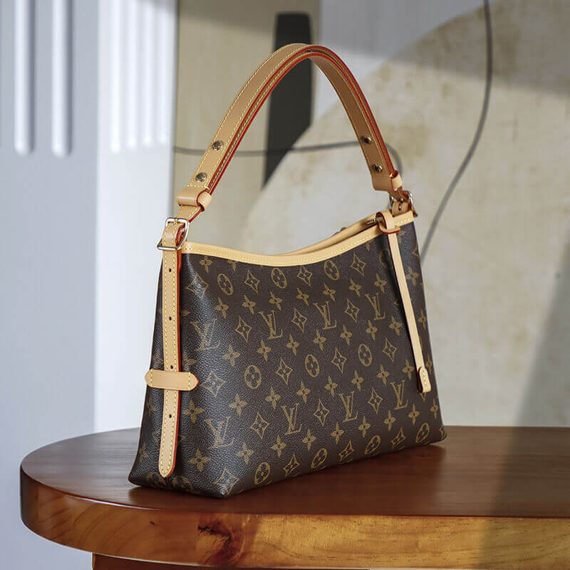 L0vis Vvtt0n CarryAll East West M28101