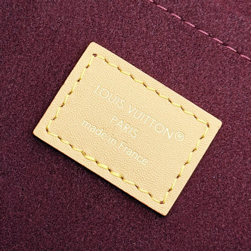 L0vis Vvtt0n CarryAll East West M28101