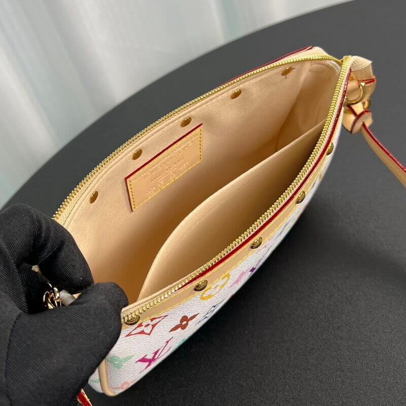 L0vis Vvtt0n LV x TM Pochette Accessoires M13404