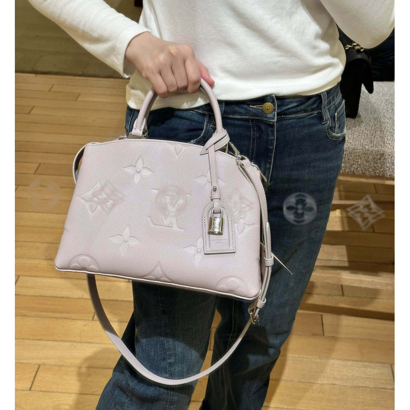 L0vis Vvtt0n Petit Palais PM M13803