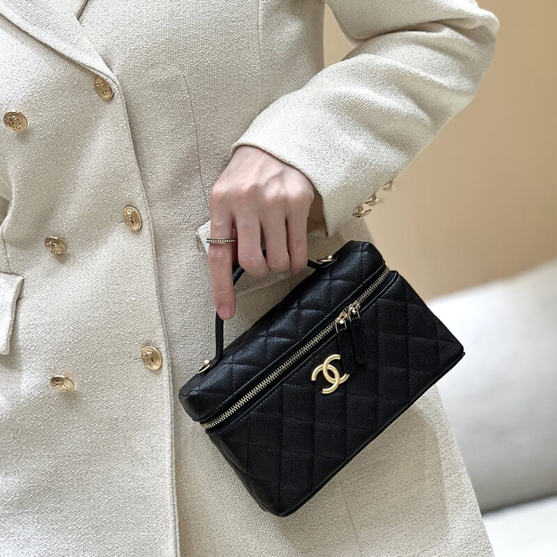 Ch**el Makeup Box Vanity with Chain AP4483