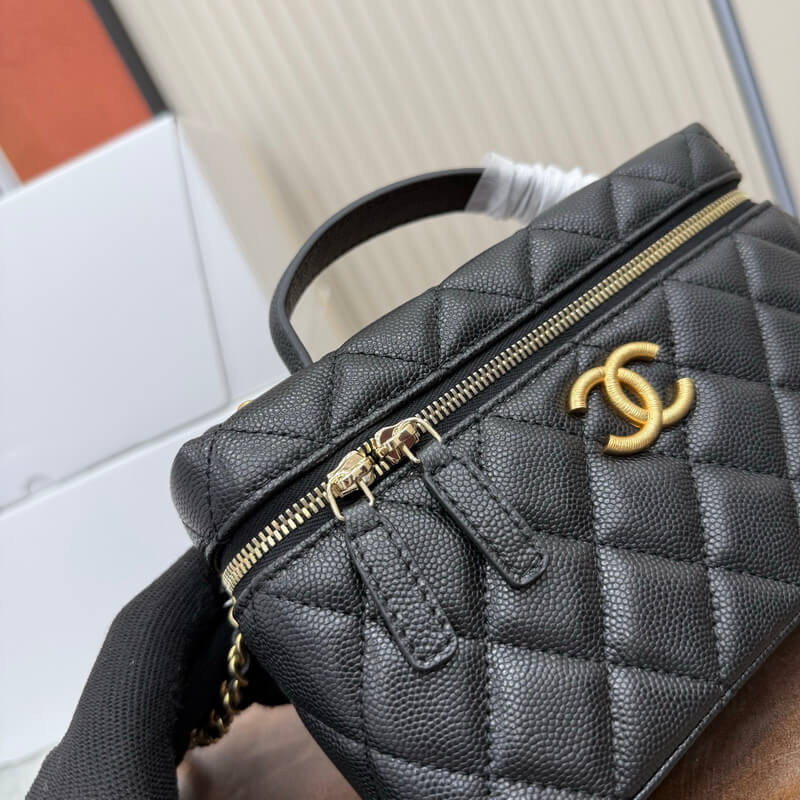 Ch**el Makeup Box Vanity with Chain AP4483